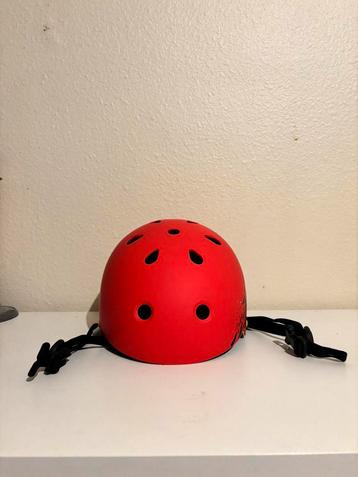 Kinder Fietshelm beschikbaar voor biedingen