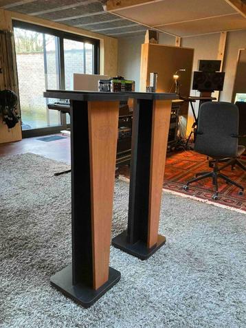 Zaor Speakerstands beschikbaar voor biedingen