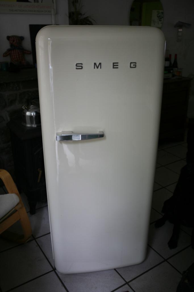 SMEG Vintage White-Cream koelkast (HS-compressor), Elektronische apparatuur, Koelkasten en IJskasten, Niet werkend, Met vriesvak