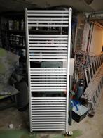Radiateur vertical sèche serviette très peu servi, Bricolage & Construction, Chauffage & Radiateurs, Enlèvement ou Envoi, Comme neuf