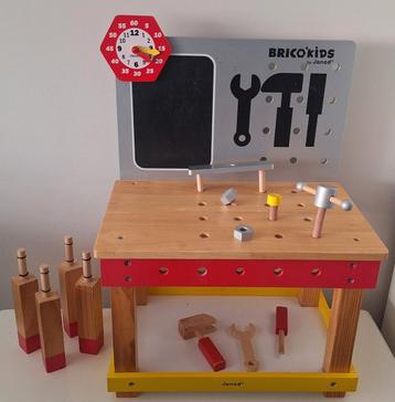 Schaalbare houten werkbank voor kinderen beschikbaar voor biedingen
