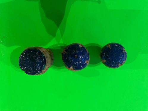 3 oude zeldzame Champagne capsules Krug & Co op kurk, Verzamelen, Complete verzamelingen en Collecties, Ophalen of Verzenden