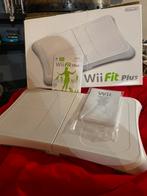 Wii Fit Plus Bundle avec jeu wiifit plus, Consoles de jeu & Jeux vidéo, Comme neuf, Sport, À partir de 3 ans