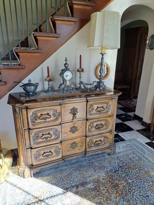 Barokstijl houten commode met sierlijk beslag, Antiek en Kunst, Antiek | Meubels | Kasten, Ophalen