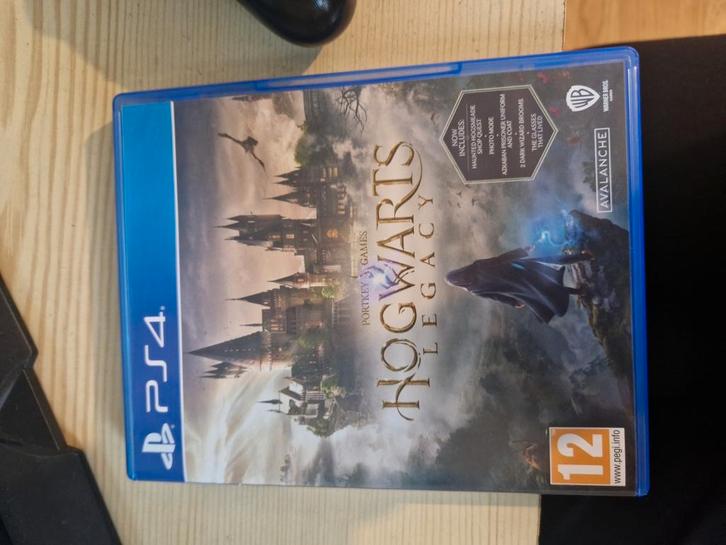 Hogwarts Legacy (PS4), Games en Spelcomputers, Games | Sony PlayStation 4, Zo goed als nieuw, Overige genres, Vanaf 16 jaar, Ophalen