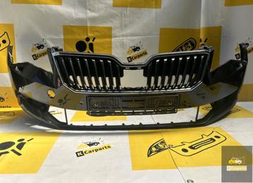 Skoda Super B Facelift Voorbumper 4xPDC KLS 8v0807221 bumper beschikbaar voor biedingen