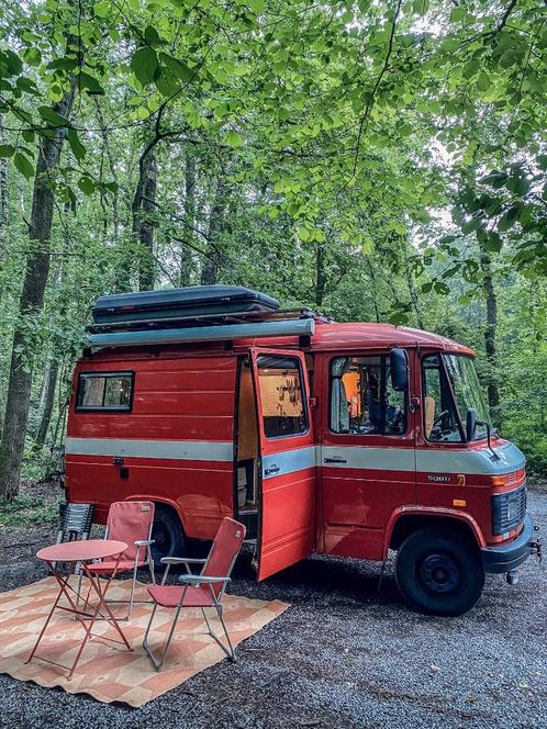 TE HUUR - Stoere Mercedes brandweerbus & off grid camper, Caravans en Kamperen, Mobilhomes, Particulier, Buscamper of Camperbus