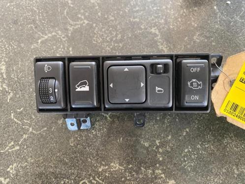 Schakelaar (diversen) van een Nissan Pathfinder, Auto-onderdelen, Dashboard en Schakelaars, Nissan, Gebruikt, 3 maanden garantie