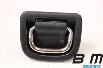 Bevestigingsoog in bagageruimte VW Arteon beschikbaar voor biedingen