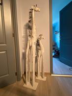 2 girafes en bois décoratives, Zo goed als nieuw