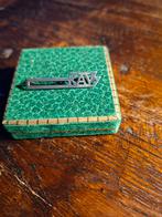 K.A.V pins, Verzamelen, Ophalen