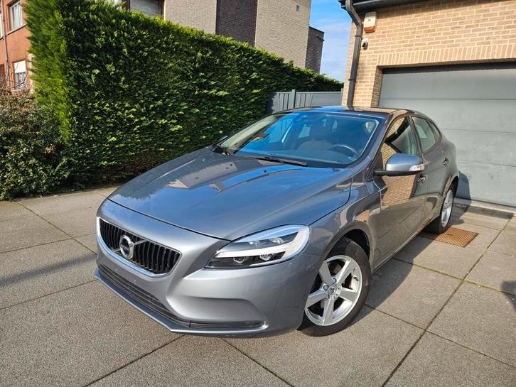 Volvo V40 2.0 Luxury Edition / GPS / LED / *SUPER DEAL*, Auto's, Volvo, Bedrijf, Te koop, V40, Benzine, Euro 6, Berline, 5 deurs