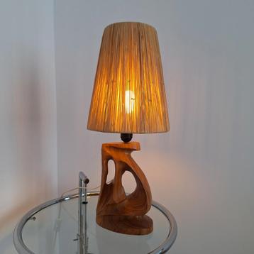 Lampe en bois d'olivier années 60, abat-jour raphia