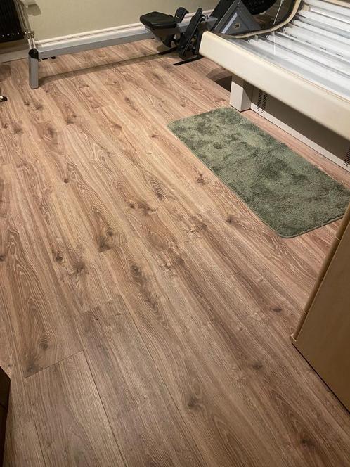 klik laminaat kleur eik 4 x pakken nieuw plus overschot, Doe-het-zelf en Bouw, Vloerdelen en Plavuizen, Nieuw, Laminaat, Ophalen