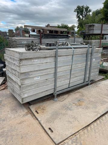 Doka aluminium bekisting 8 stuks beschikbaar 90x270x12 beschikbaar voor biedingen