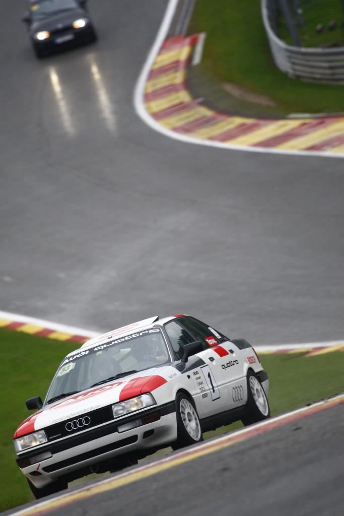 AUDI 90 2.2E 136 cv QUATTRO, Auto's, Audi, Particulier, Open dak, Benzine, Berline, 4 deurs, Handgeschakeld, Wit, Zwart, Stof