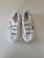 Witte sneakers met regenboogkleuren maat 35,5 van Next, Kinderen en Baby's, Kinderkleding | Schoenen en Sokken, Ophalen of Verzenden
