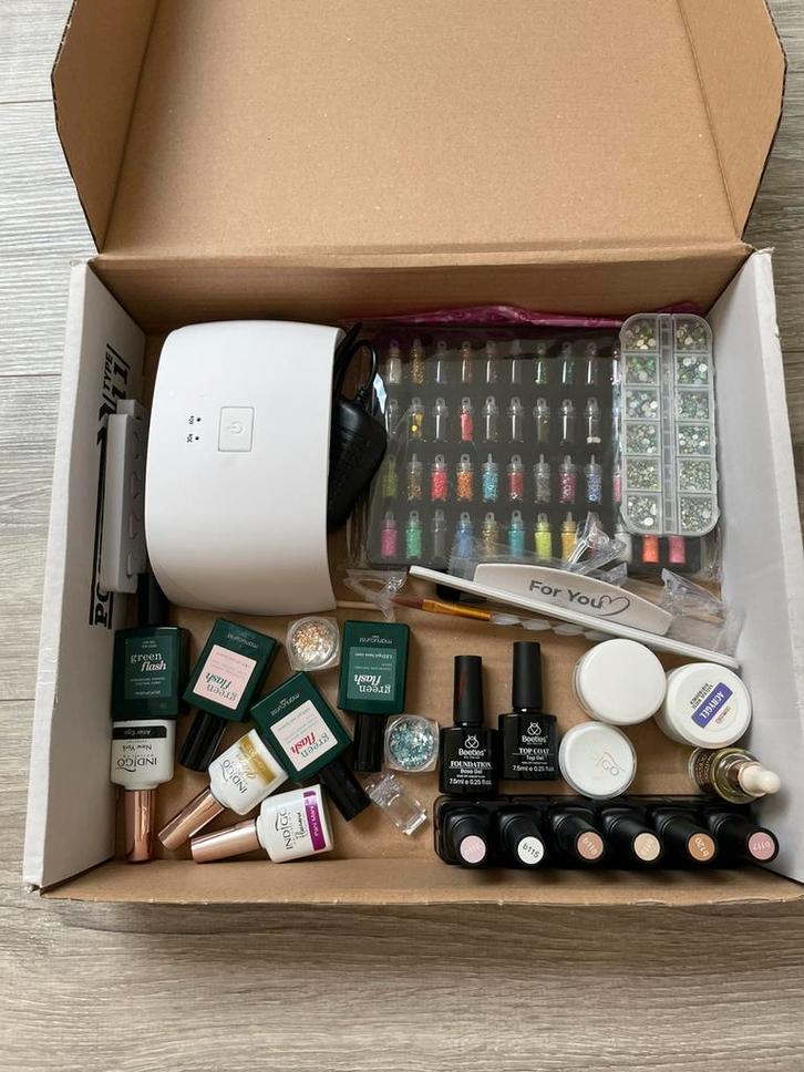 Kit ongles en gel débutantes: beetles,..., Handtassen en Accessoires, Overige Accessoires, Ophalen of Verzenden