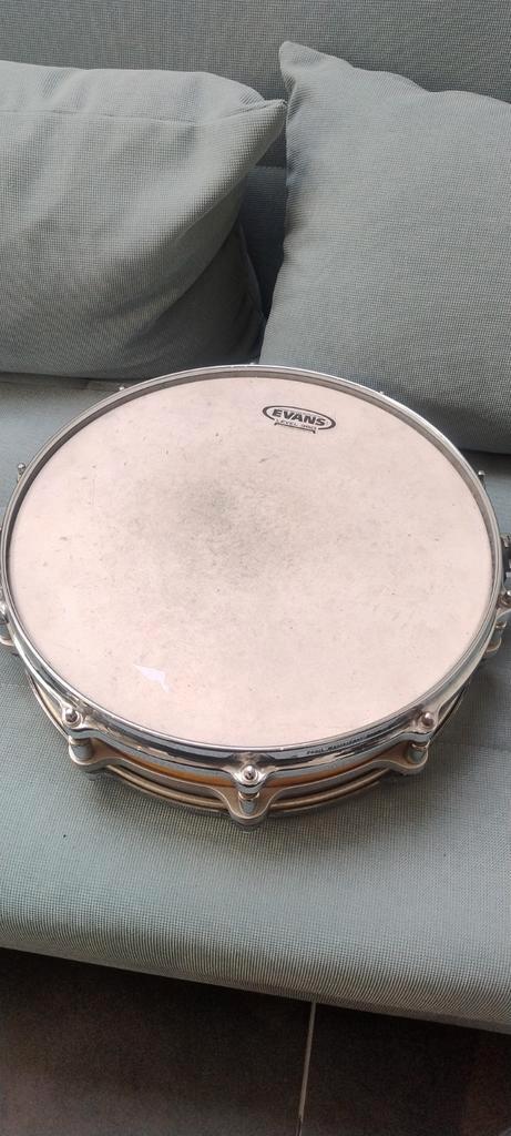 Pearl free floating piccolo 5,5 maple snare drum, Muziek en Instrumenten, Drumstellen en Slagwerk, Pearl, Ophalen