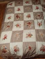 Een donsdeken gebloemd in Carre kleur verschillende kleuren, Huis en Inrichting, Ophalen