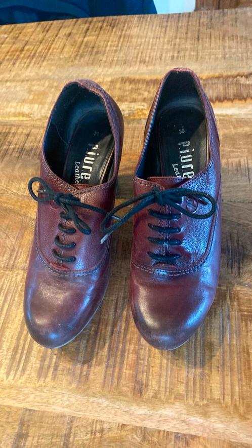 Zeer leuke Bordeaux schoenen met hakken, maat 38, Kleding | Dames, Schoenen, Zo goed als nieuw, Ophalen of Verzenden