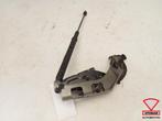 Mercedes C Klasse W205 Motorkap Scharnier Rechts A2058800828, Gebruikt, Mercedes-Benz