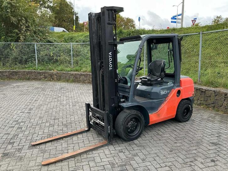 2013 Toyota 8 FDF30 Vorkheftruck, Zakelijke goederen, Machines en Bouw | Heftrucks en Intern transport, Heftruck, Overige aandrijving