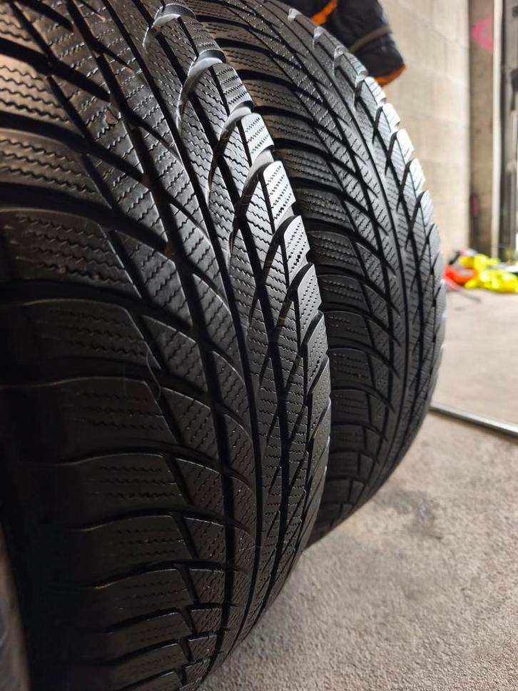 215/65/17, Autos : Pièces & Accessoires, Pneus & Jantes, Pneu(s), Pneus hiver, 17 pouces, 215 mm, Véhicule de tourisme, Utilisé