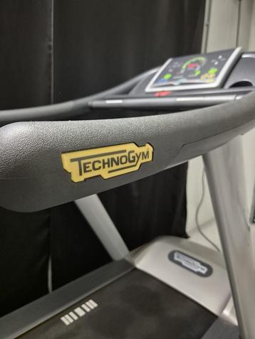 Technogym Jog 500 Loopband beschikbaar voor biedingen