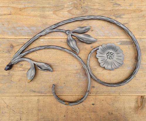 Art Nouveau ornament kunstwerk bloemen van gietijzer, Antiek en Kunst, Curiosa en Brocante, Ophalen of Verzenden