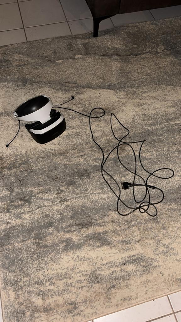 PS VR bril (zonder kabels, powerkabel en processors), Games en Spelcomputers, Virtual Reality, Ophalen