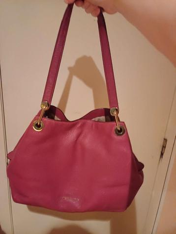 Stijlvolle rode michael kors handtas perfecte accessoire!  beschikbaar voor biedingen