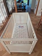 Babybed + nieuw matrasje, Ophalen, Zo goed als nieuw, Matras