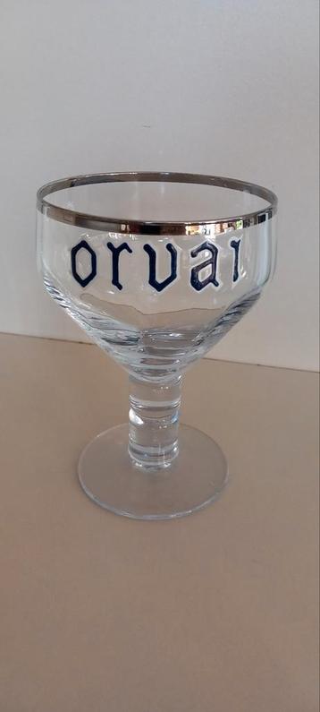 Geëmailleerd Orval-glas  beschikbaar voor biedingen