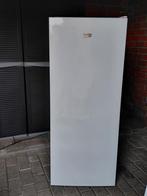 Diepvries  Merk  beko, Elektronische apparatuur, Koelkasten en IJskasten, Ophalen, Zo goed als nieuw