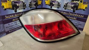 Opel astra H. hatchback. achterlicht links. rtnr 159731 beschikbaar voor biedingen