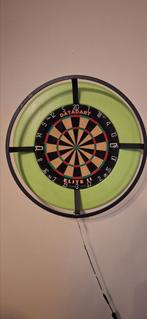 Dart set ; dartbord, surround, verlichting en mat., Sport en Fitness, Darts, Ophalen, Zo goed als nieuw, Dartbord