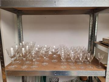 Lot de 37 magnifiques verres ciselés anciens, Enlèvement