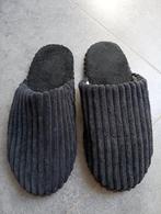 Pantoufles homme 45/46 neuf, Neuf, Enlèvement, Pantoufles, Noir