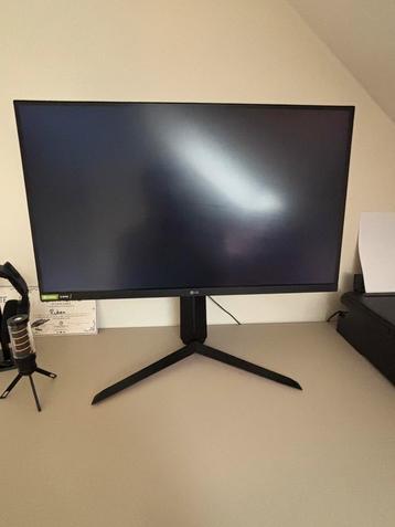 LG ultragear Gaming monitor beschikbaar voor biedingen
