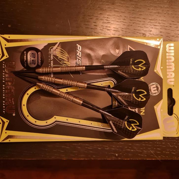 Darts -  Mvg, Dimitri van den Bergh, Sport en Fitness, Darts, Zo goed als nieuw, Pijlen, Ophalen