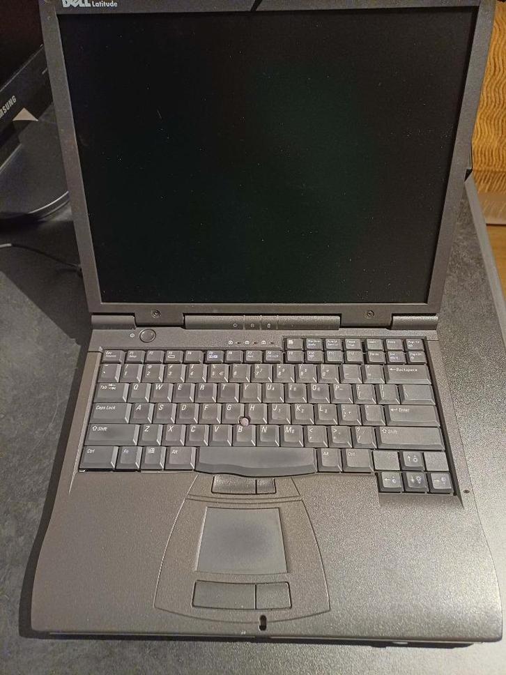 Vintage laptop Dell Latitude CPx, Computers en Software, Vintage Computers, Ophalen of Verzenden