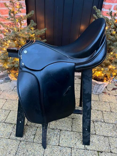 Otto Schumacher Dynamic SFL dressuurzadel, Dieren en Toebehoren, Paarden en Pony's | Zadels, Gebruikt, Dressuur, Ophalen