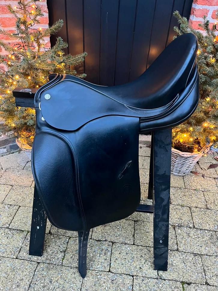 Otto Schumacher Dynamic SFL dressuurzadel, Dieren en Toebehoren, Paarden en Pony's | Zadels, Gebruikt, Dressuur, Ophalen