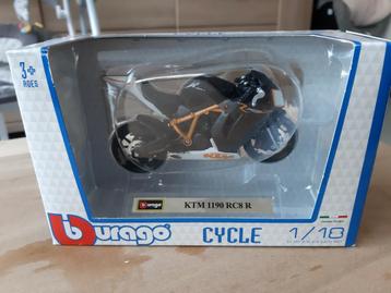 Ktm 1190 RC8 R Bburago 1/18, Hobby & Loisirs créatifs, Enlèvement ou Envoi, Comme neuf