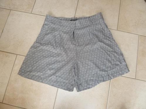 grijze korte broek maat 42 - Esprit, Kleding | Dames, Broeken en Pantalons, Nieuw, Grijs, Ophalen of Verzenden