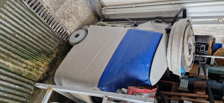 Vloerreinigingsmachine / Schrobzuigmachine - Werkt niet - V, Zakelijke goederen, Kantoor en Winkelinrichting | Onderdelen, Ophalen