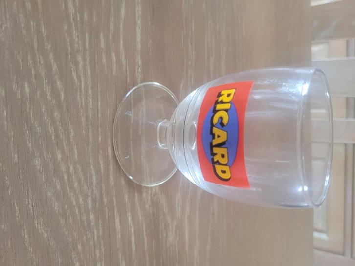 Verre a Ricard ( 2 sortes differentes), Collections, Verres & Petits Verres, Neuf, Verre à bière, Enlèvement