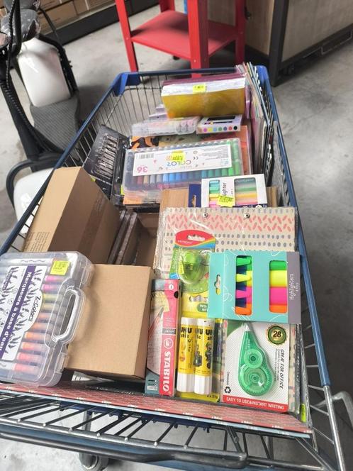 Lot d'articles scolaires - 278 pièces pour 250€️, Diversen, Schoolbenodigdheden, Nieuw, Ophalen