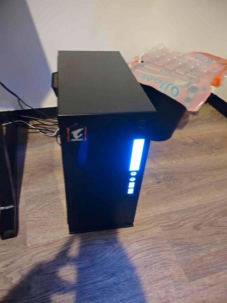 Gaming pc 5600x 9060 xt 32 gb ddr4, Informatique & Logiciels, Ordinateurs de bureau, Utilisé, 4 Ghz ou plus, HDD, SSD, 32 GB, Avec carte vidéo